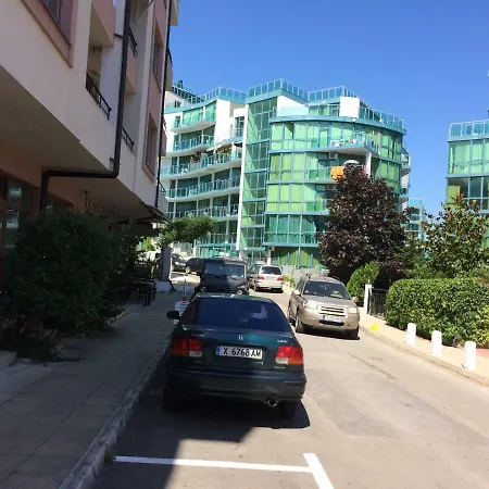 Ul Rakovina, Entrance G, 7 Floor, 702 * Primorsko